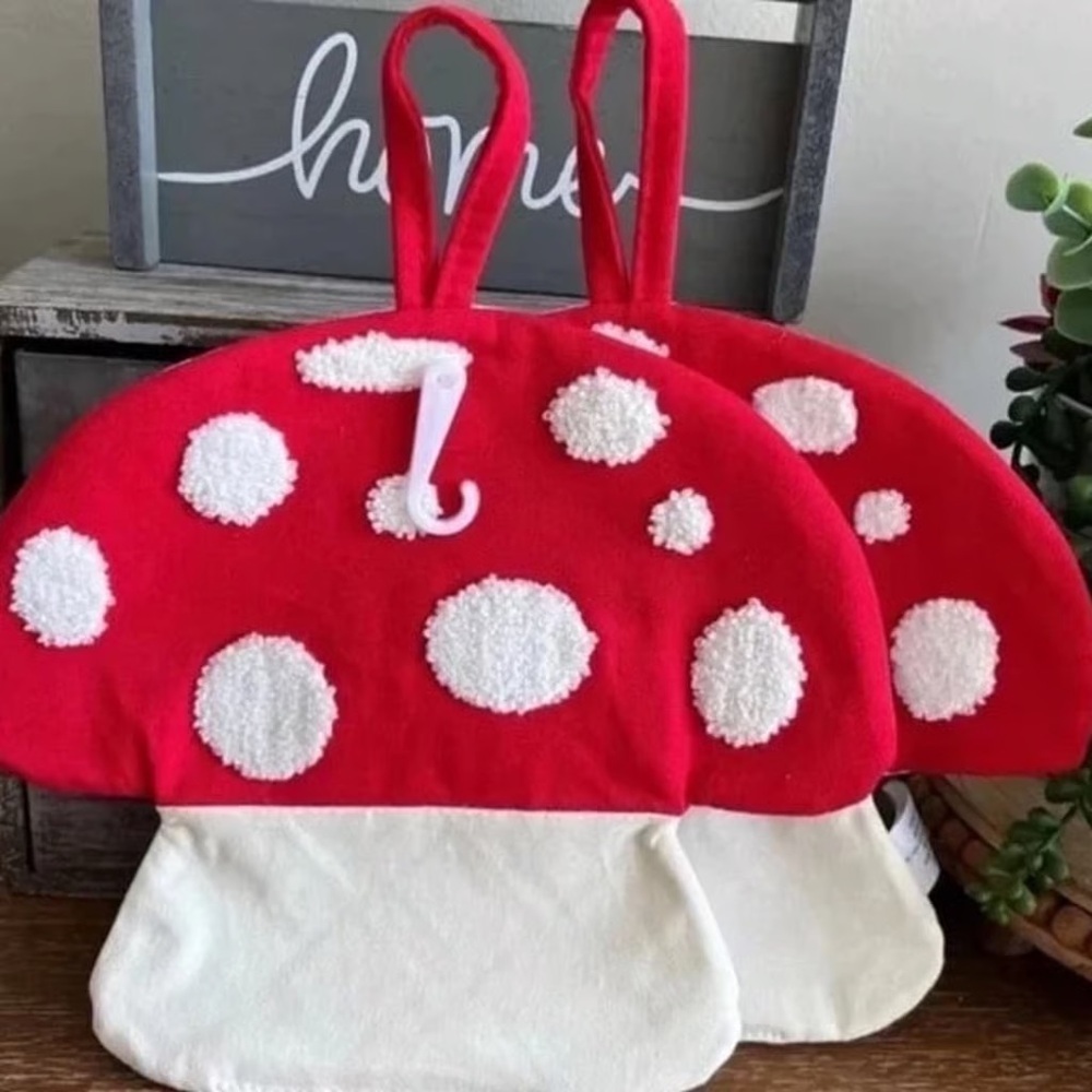 New Boho Mushroom Pot Holder Set